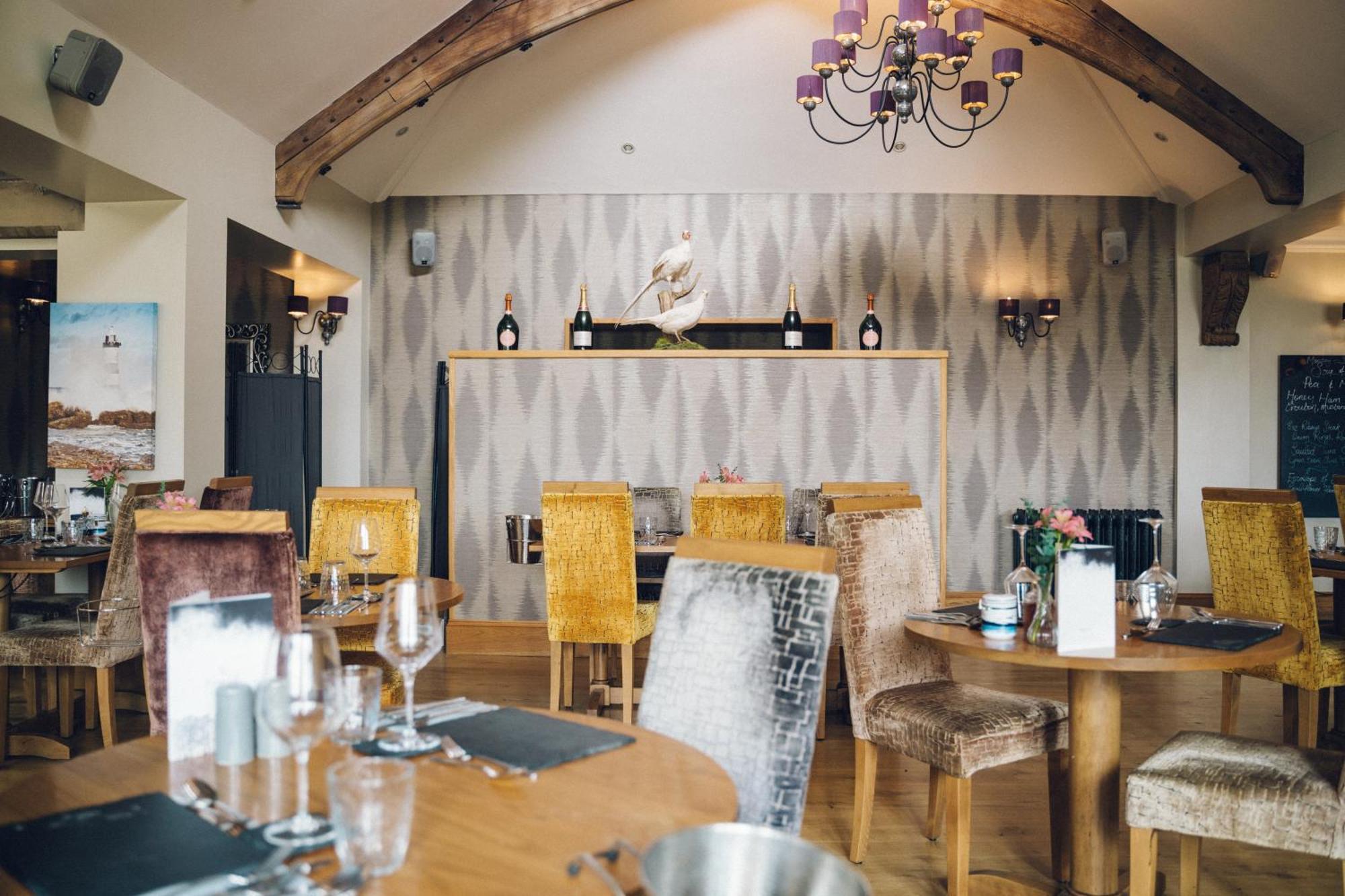 The Manor Boutique Hotel Restaurant And Bar Conwy Bagian luar foto